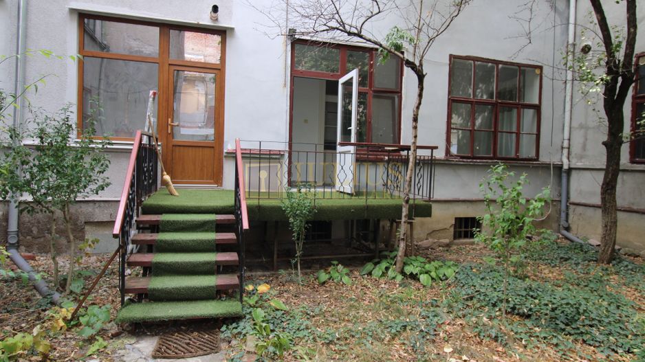 ideal pentru studenti sau o familie, cladire istorica, centrala proprie - Poză 18