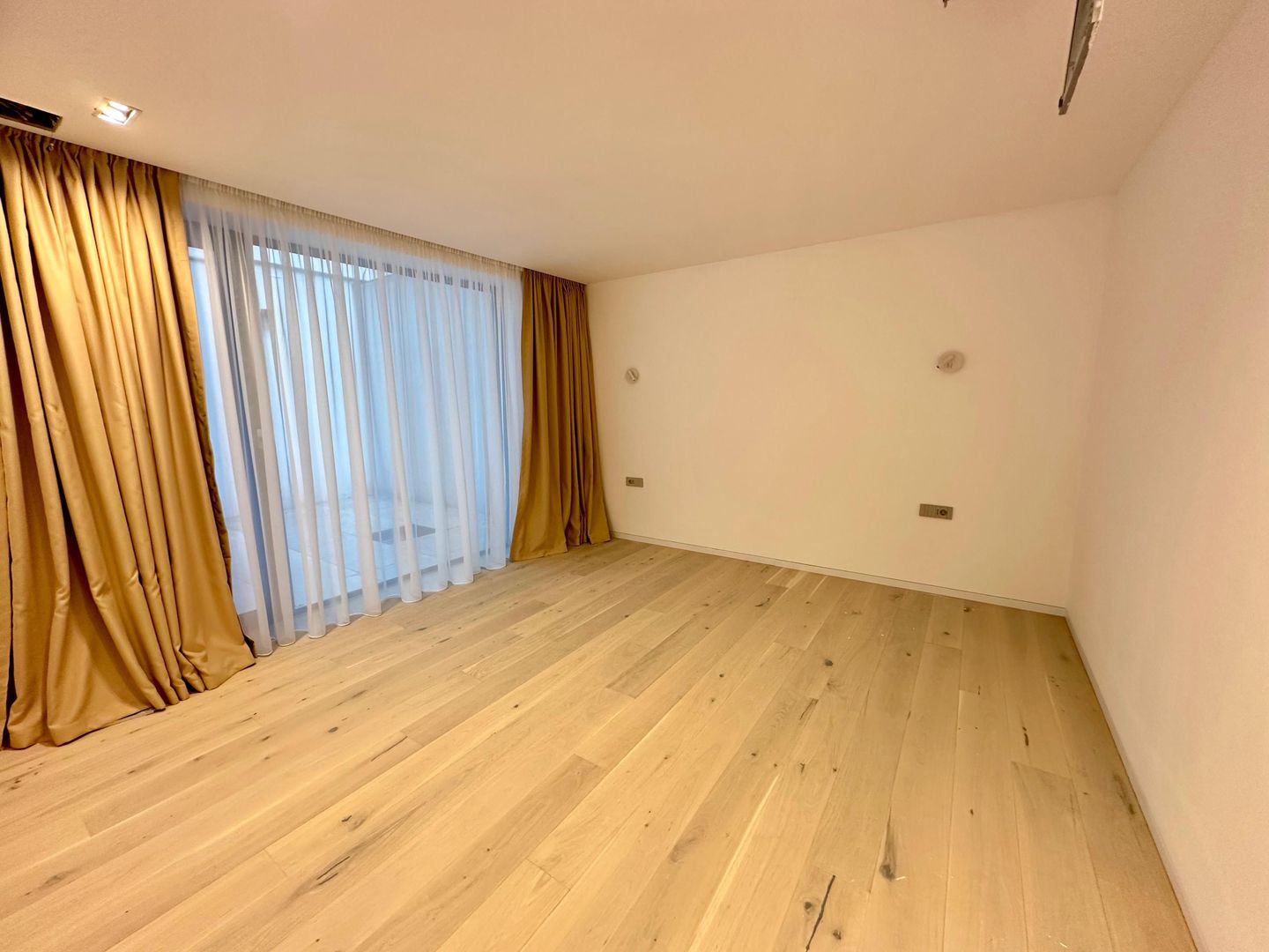 Apartament cu 3 camere tip duplex, zona Aviatorilor -  Charles de Gaulle - Poză 9