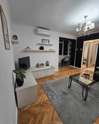 Apartament cu 2 camere situat în "inima" Bucureștiului - Poză 6