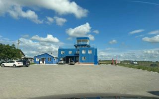 Aerodromul Horesti 24 ha teren + 1400 m2 hangare și 550 m2 cladire administrativa - Poză 3