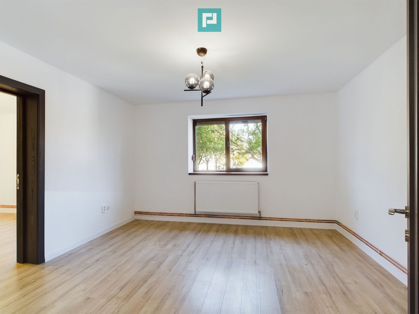 Casă cu 4 camere în Urseni, complet renovată! - Poză 8