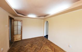 Apartament cu 2 camere, etaj 4, VASLUI zona CENTRU;