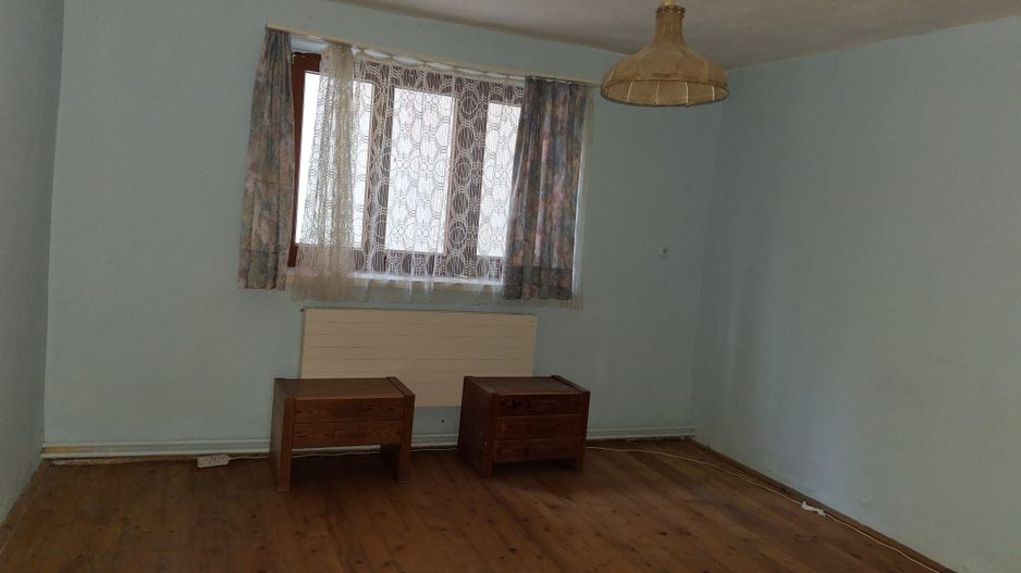 Casa cu 15 camere de vanzare in Bazna, Sibiu ( azil, pensiune) - Poză 4