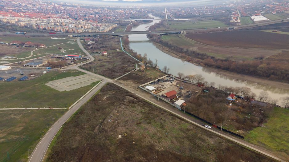 Teren intravilan 2.600 mp pe Malul Mureșului Alfa - Poză 16