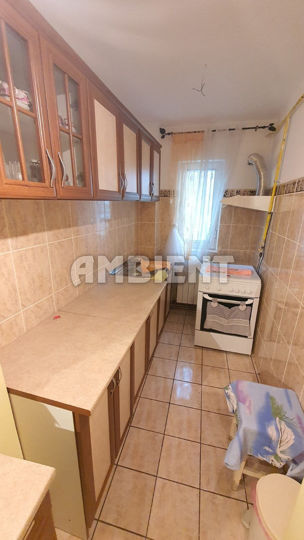 Apartament 3 camere, parter, zona BAZAR; - Poză 2