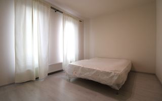 Casa Giroc, 4 camere, 2 bai, curte interioara. - Poză 14