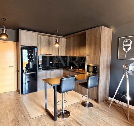 Apartament cu terasă 9 mp, parcare subterană, Iulius Mall. - Poză 3