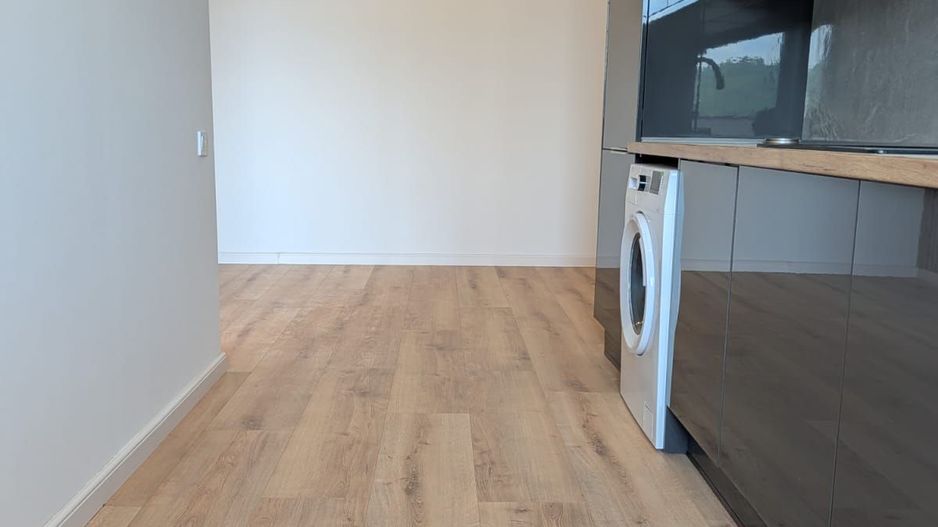 Apartament cu 3 camere, zona Eroilor, Floresti - Poză 2