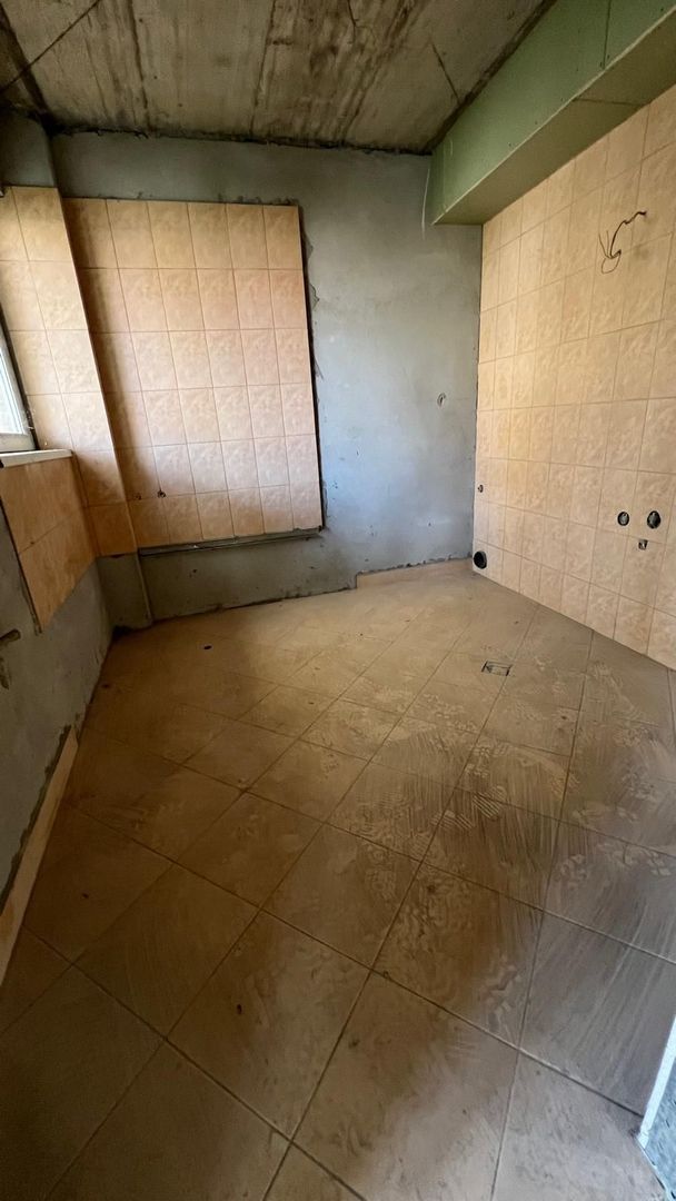 Casa la gri in Pipera  cu potential 1000 euro m2 - Poză 18
