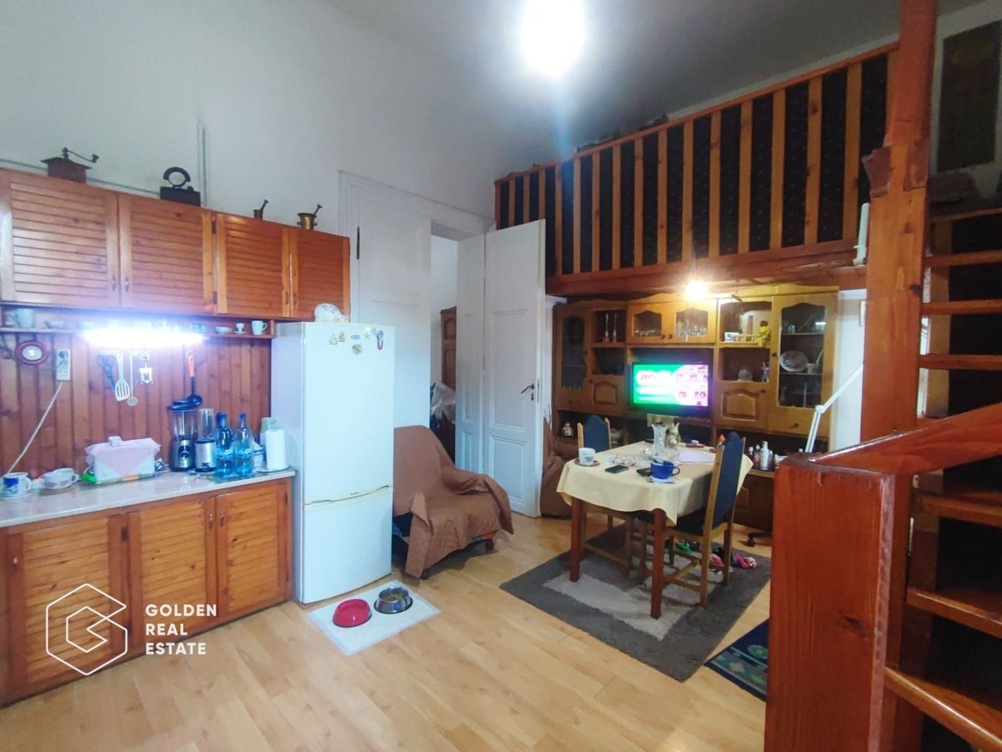 Apartament la etajul 1, vedere spre pietonala, str. Metianu - Poză 5