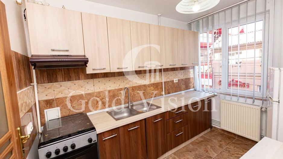 De vanzare apartament 2 camere, Reghin, central, disponibil imediat - Poză 1