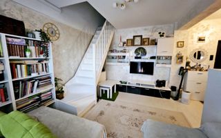 Apartament 3 camere de vânzare - Poză 1