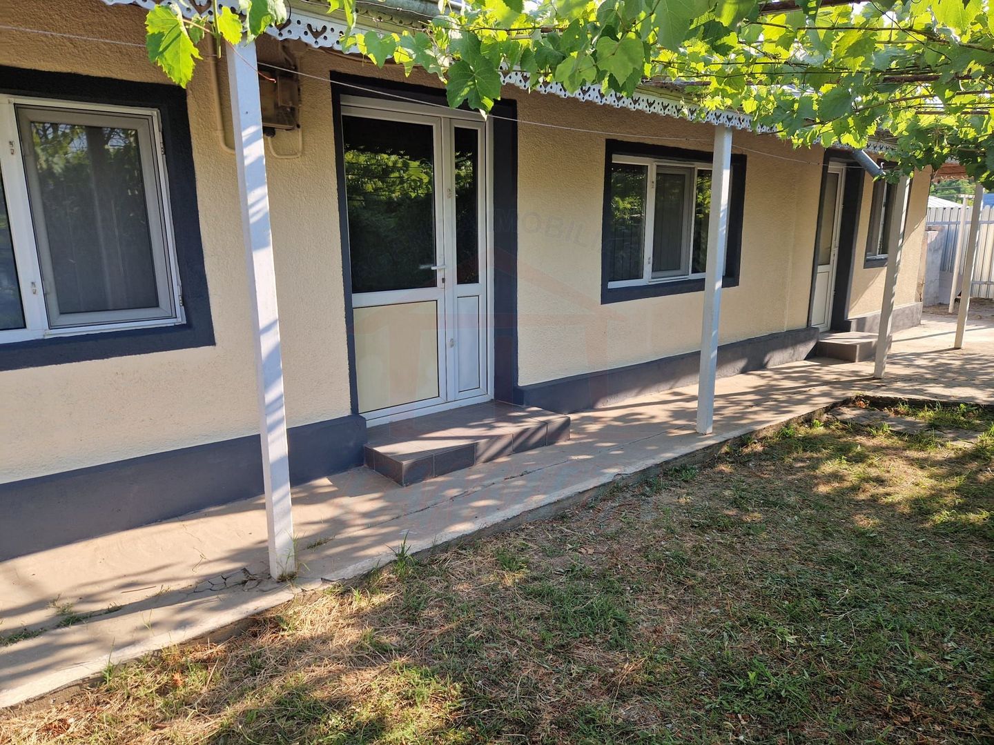 85.000 Euro- casa +magazin+garaj in com Smardan, sat Cismele, - Poză 1