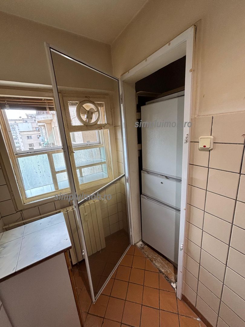 Unirii Decebal 3 camere decomandat 80 mp - Poză 15