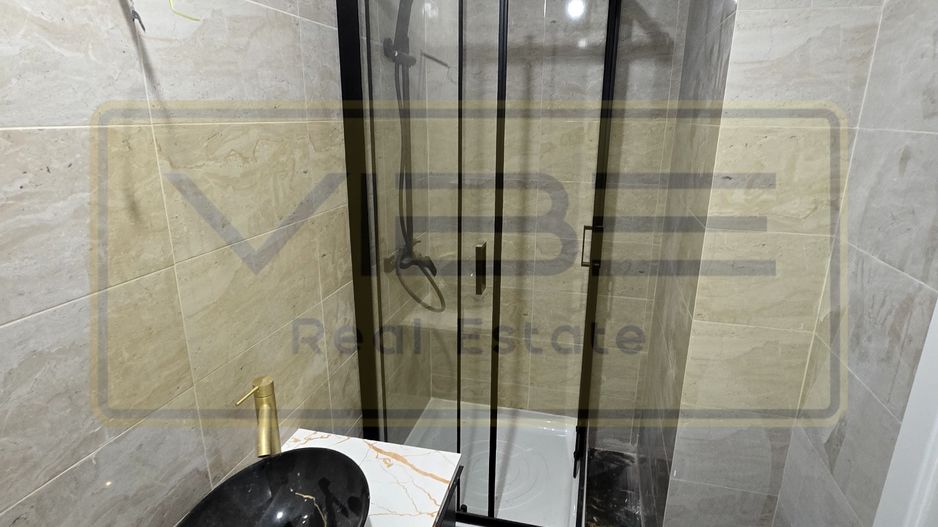Copou- 3 camere 2 bai- decomandat- modern- parcare acoperita - Poză 17