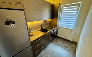 Apartament cu 3 camere, mobilat premium, parcare inclusă. - Poză 2