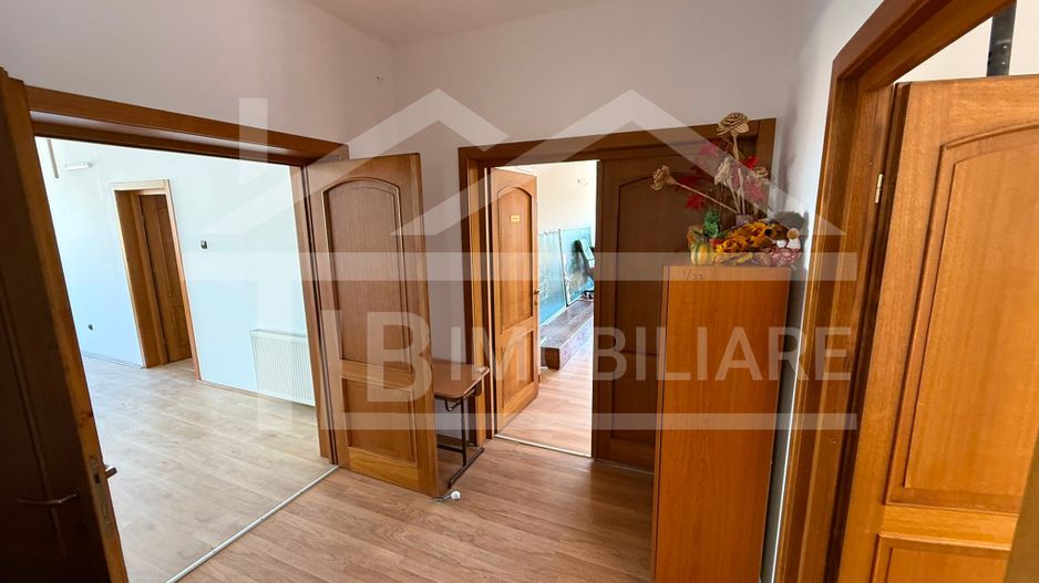 Casa individuala, 10 camere, 753mp, Zona Sancraiu de Mures - Poză 25