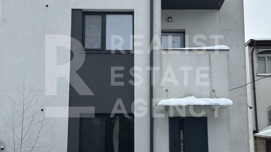 Vânzare, casă, 8 camere, zona 1 Mai, București - Poză 1