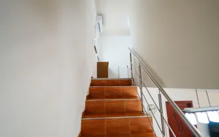 Oaza de liniste in Bariera Valcii – casa P+1 cu terasa, curte si acces securizat - Poză 22