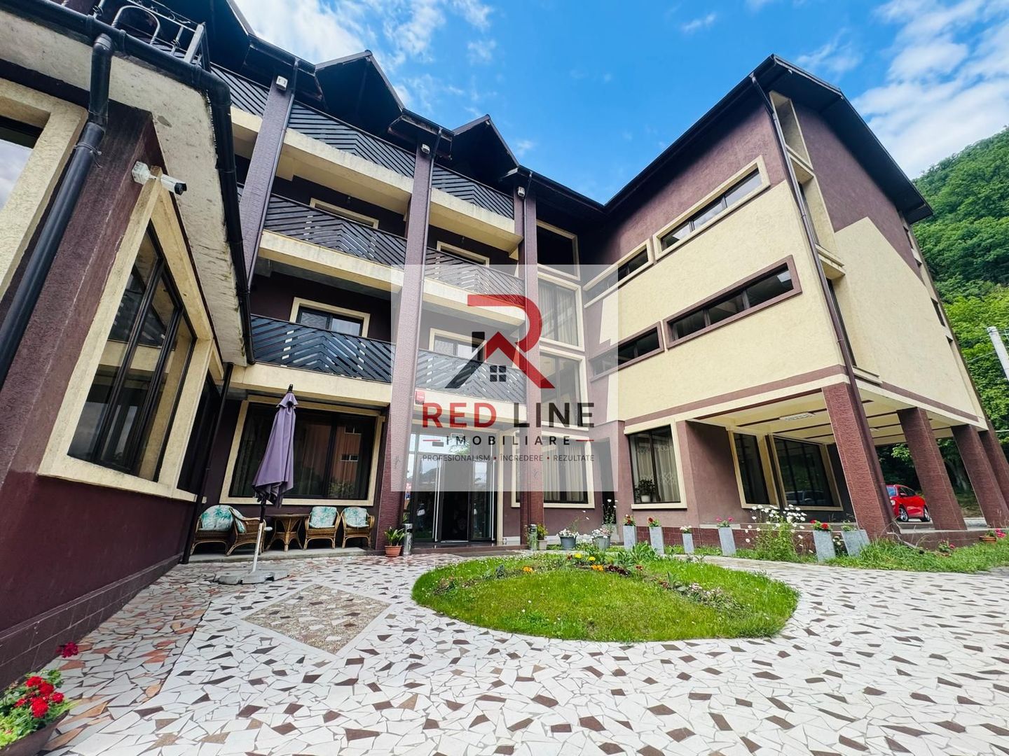 HOTEL 33 CAMERE | 2.100 MP CONSTRUIȚI | TEREN 1.000 MP | RESTAURANT - Poză 2