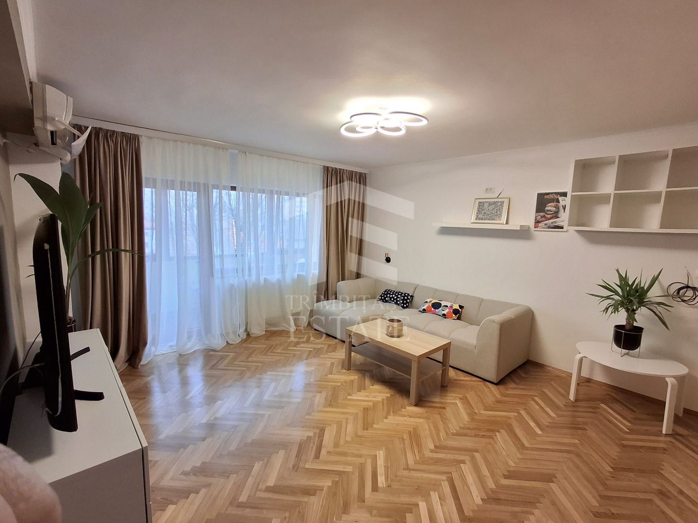 Apartament de inchiriat  2 camere Zona Decebal , Piata Muncii. - Poză 1