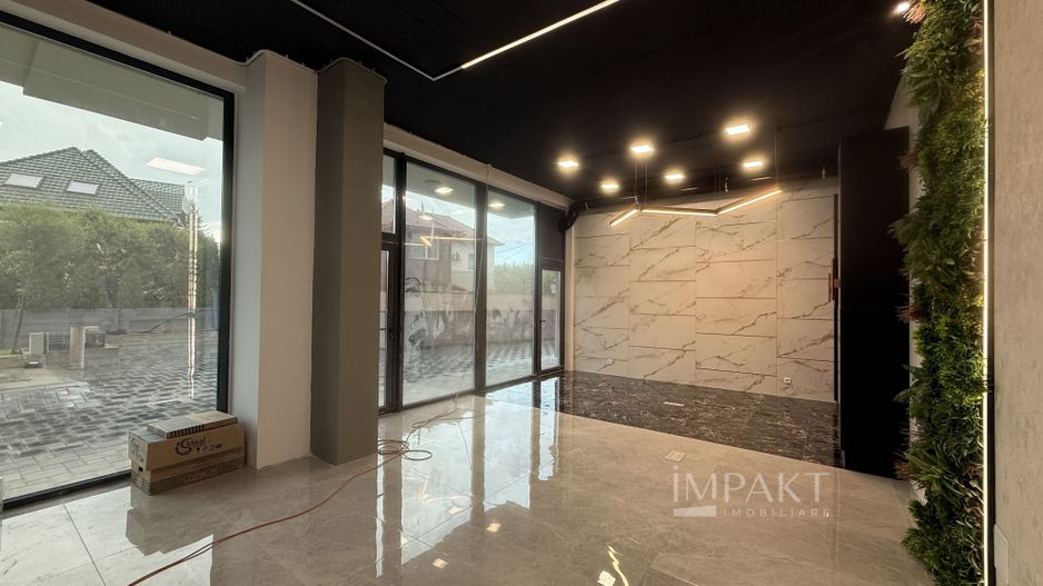 Spatiu comercial vitrat si finisat in Andrei Muresanu - Poză 3
