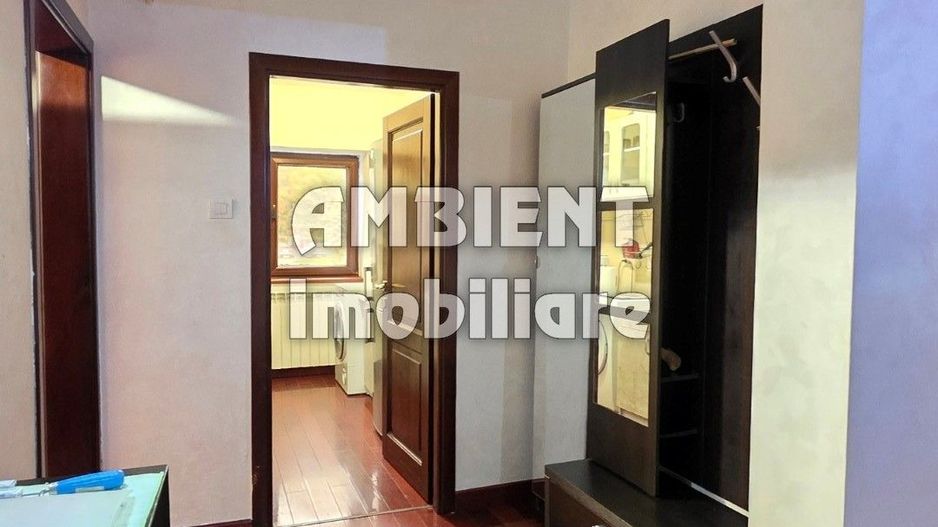 Apartament cu 3 camere transformat in 2 camere, etaj 1,  zona Ultracentral; - Poză 8
