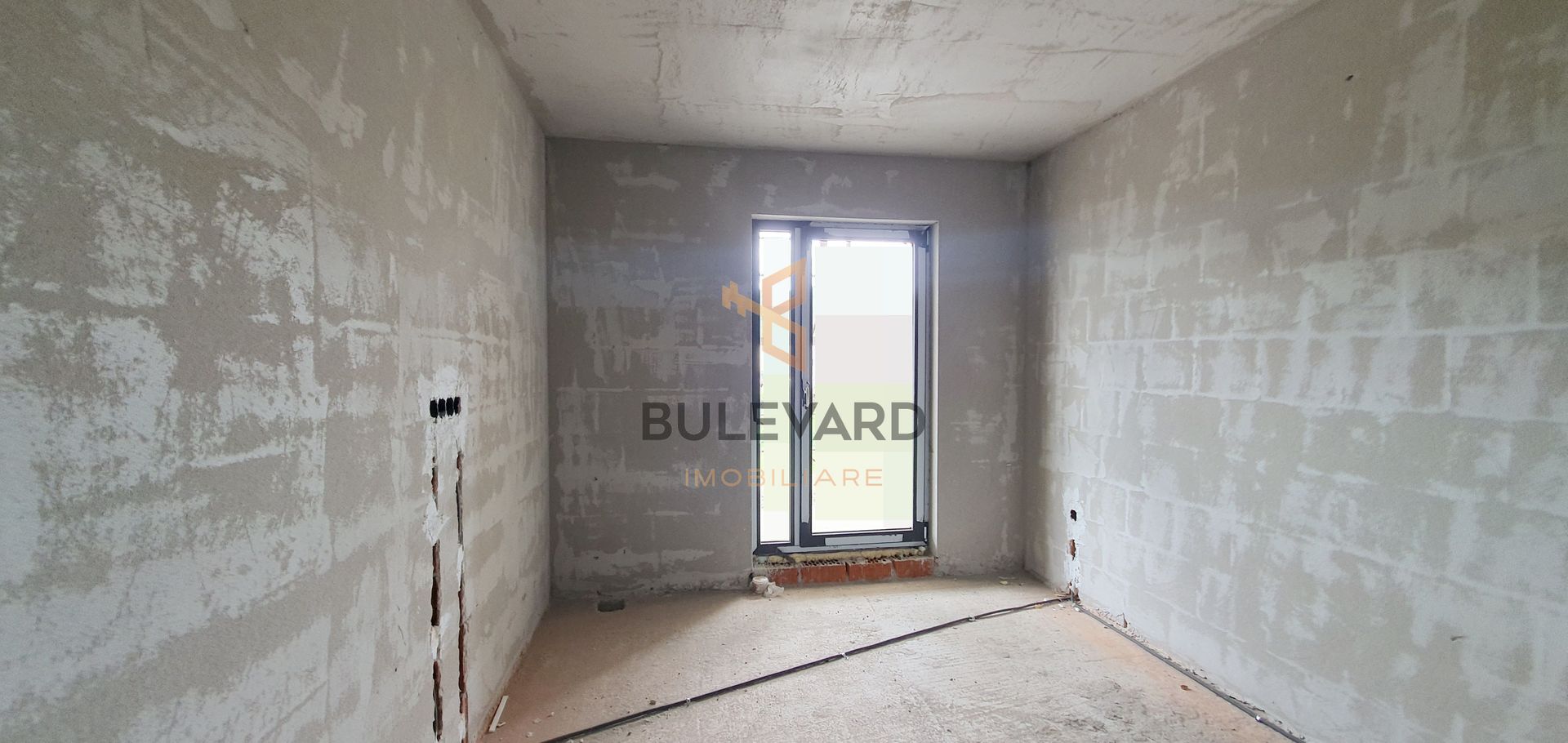 Apartament cu 3 camere zona strazii Eroilor! - Poză 4