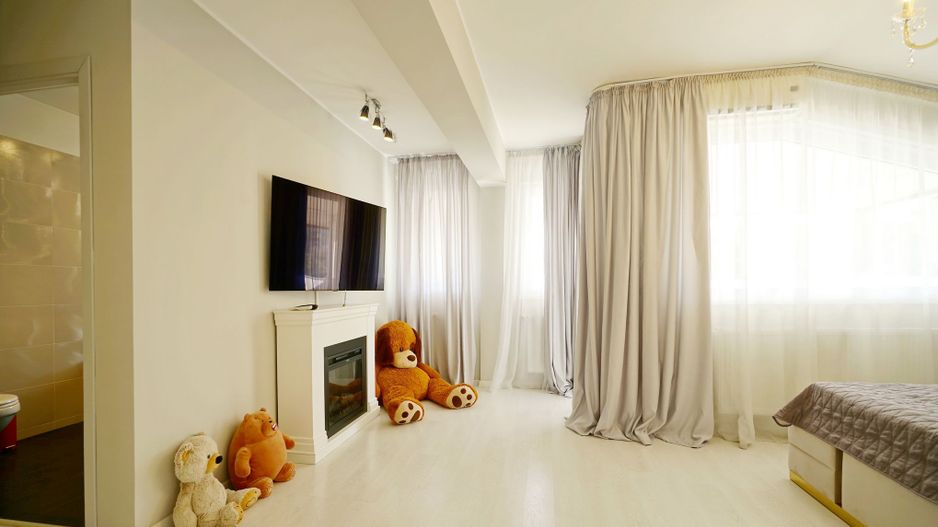 Ideal gradinita P+2, 8 cam, 6 dormt 6 bai, 3 garaje teren 650 mp, - Poză 50