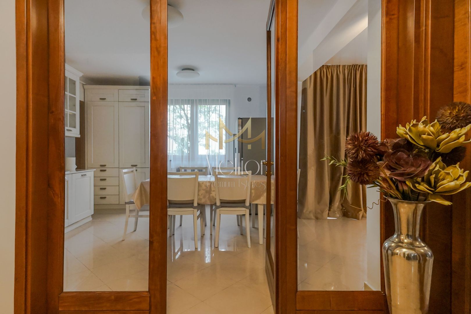 Ap spatios 4 camere, garaj, Andrei Muresanu, zona strazii Trifoiului - Poză 20