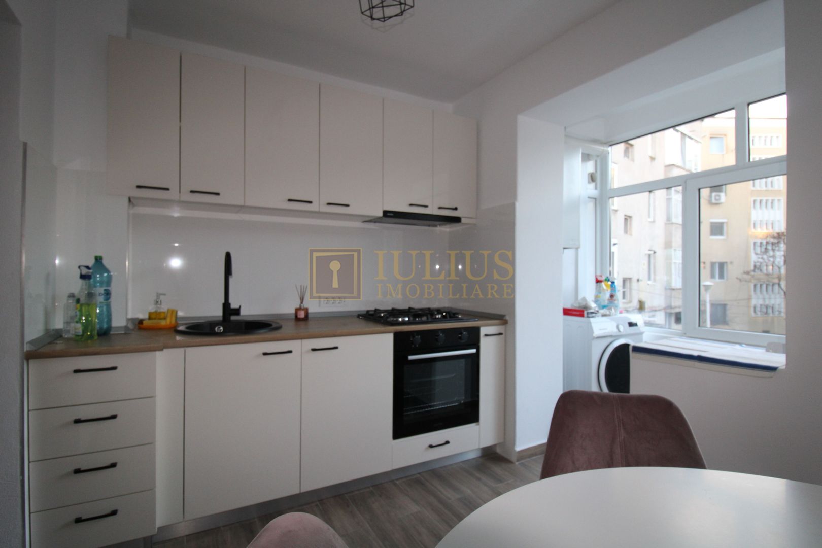 3 minute de Judetean, centrala proprie, prima inchiriere dupa renovare. - Poză 5