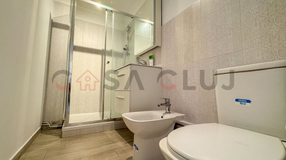 Apartament superb cu 3 camere, zona Big Belly / Platinia ! - Poză 8