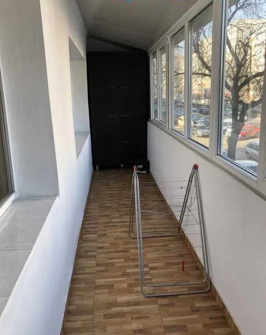 APARTAMENT 2 CAMERE MODERN&DECOMANDAT ETAJ 1 BLOC 1979 GORJULUI METROU - Poză 3