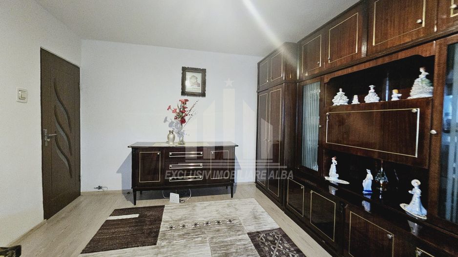 Apartament cu 2 camere decomandate, Cetate - Poză 3