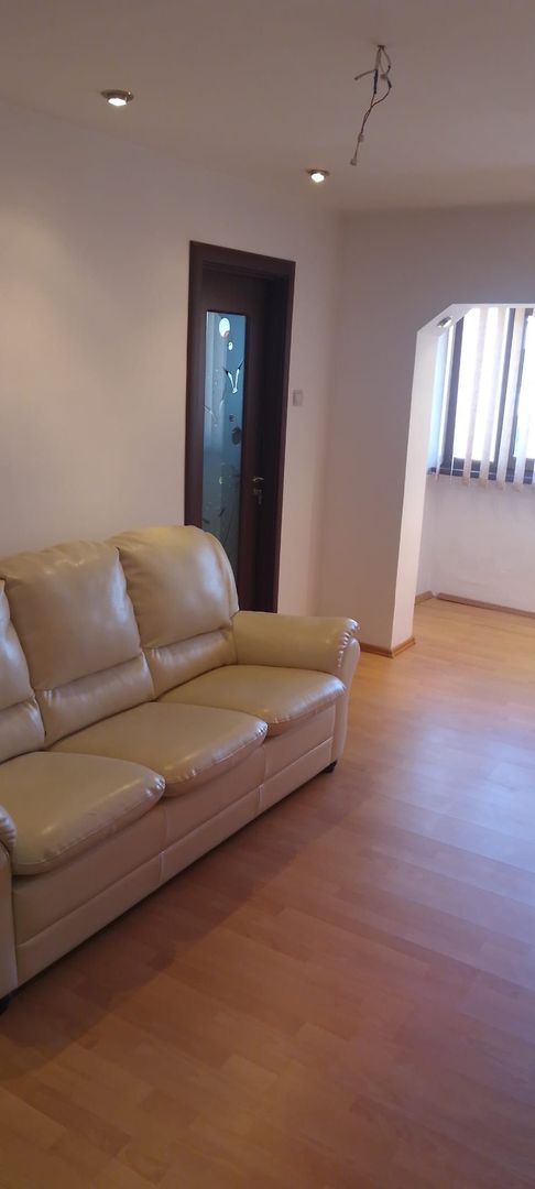 ofer spre vanzare garsoniera zona Meva , etaj 3 - Poză 3