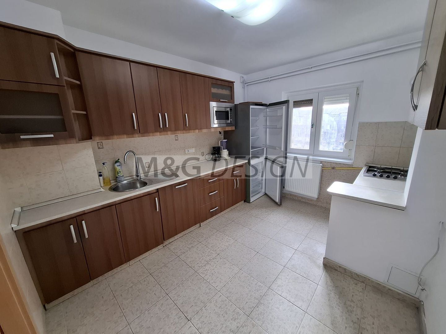 Aradului, 3 camere decomandat, 2 bai - Poză 1