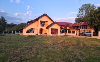 Refugiu la munte - casă cu 3070 mp teren și vedere spre Vârful Rânca - Poză 7