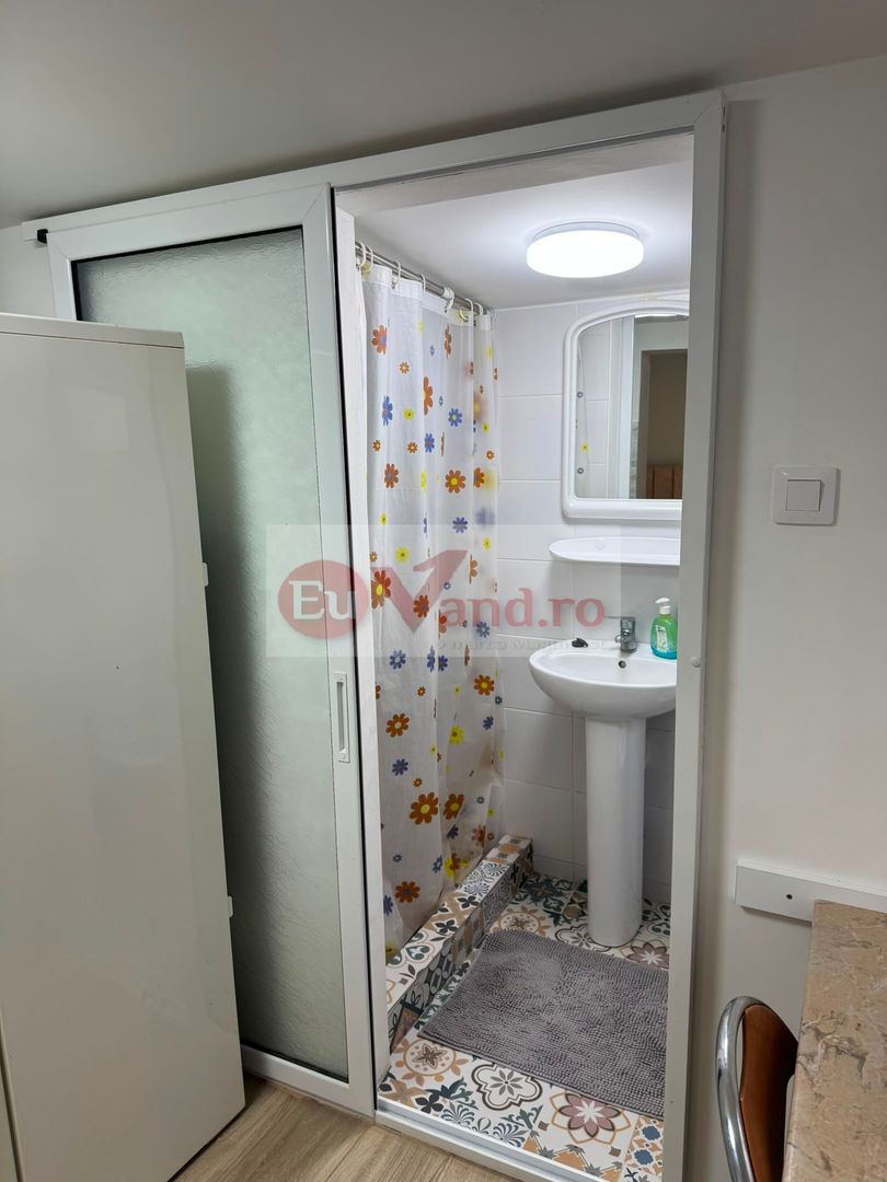 De inchiriat apartament o camera la curte, Zona General, 260 euro negoc. - Poză 8