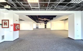 Spatiu de birouri ultramodern Brașov - 367 mp + Teresa 240 mp - Poză 2