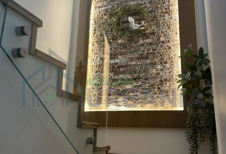 Casă cu 4 camere, în curte, finisaje high-quality - Poză 4