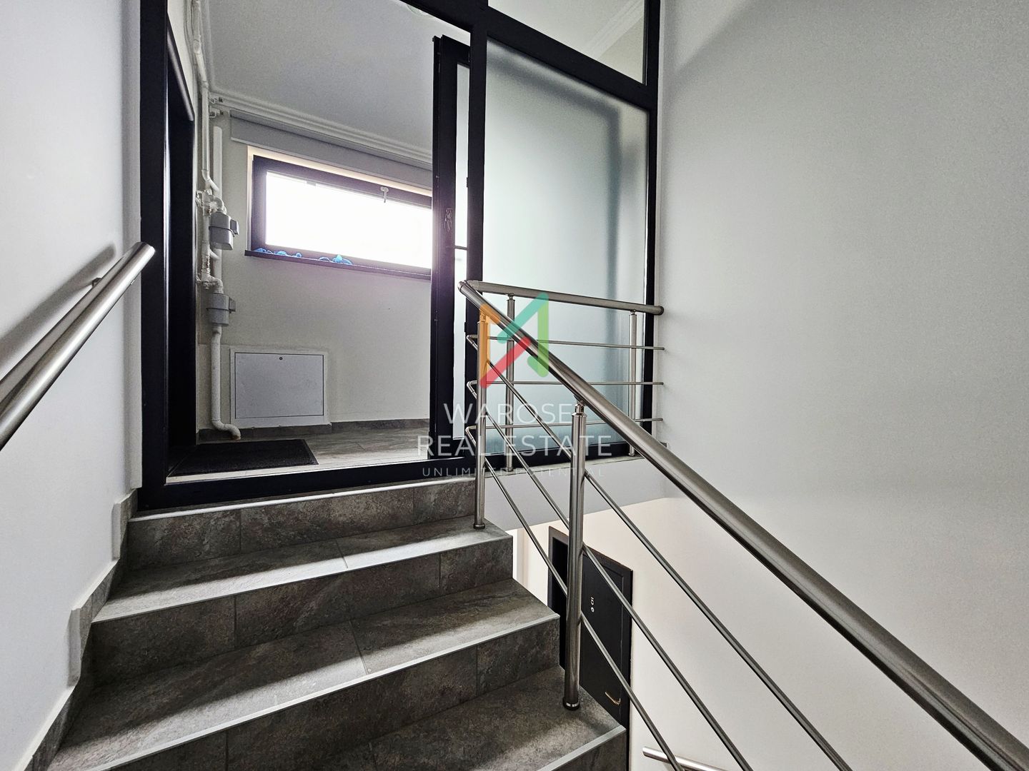 Apartament tip penthouse | Tractorul-Coresi | Terasă 97 mp - Poză 8