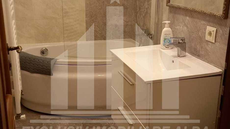 Apartament 2 camere Cetate-Spital - Poză 3