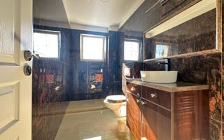 Vânzare casă 5 camere nouă elegantă și spațioasă în Hărman - Poză 12