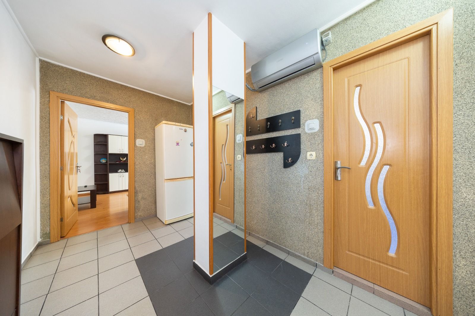 COMISION 0% | 3 CAMERE DECOMANDAT | 2 PARCĂRI | TRACTORUL RMX192750 - Poză 7