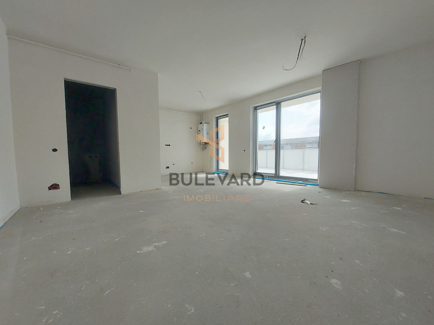 Penthouse cu terasa de 47 mp, zona strazii Eroilor! - Poză 4