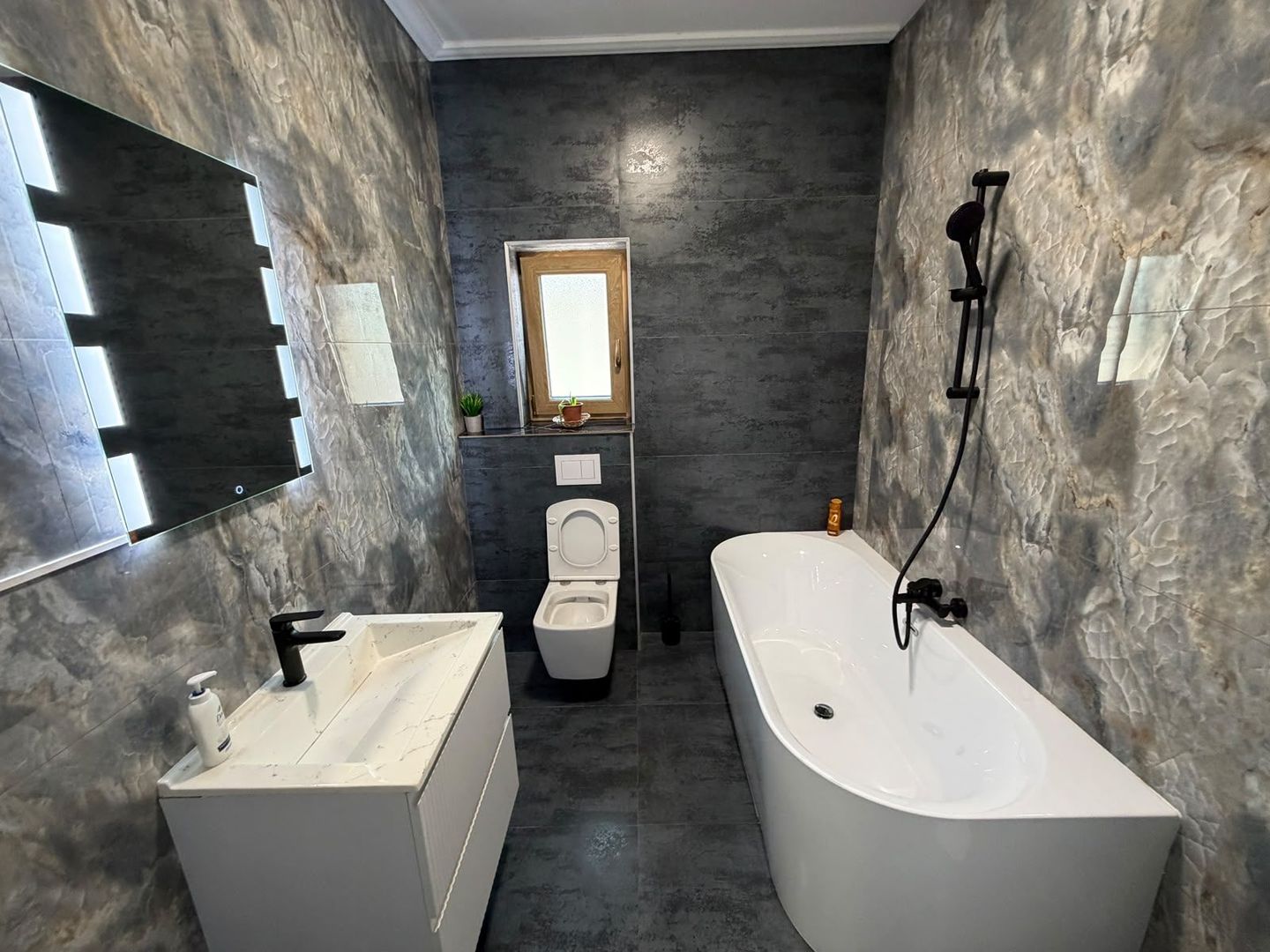 CASA INDIVIDUALA - TEREN 370 MP, PISCINA, SEMI-MOBILAT, COMISION 0% - Poză 17