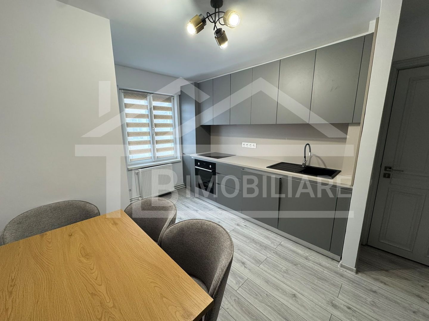Apartament cu 2 camere, 50 mp, decomandat, Zona Fortuna - Poză 5