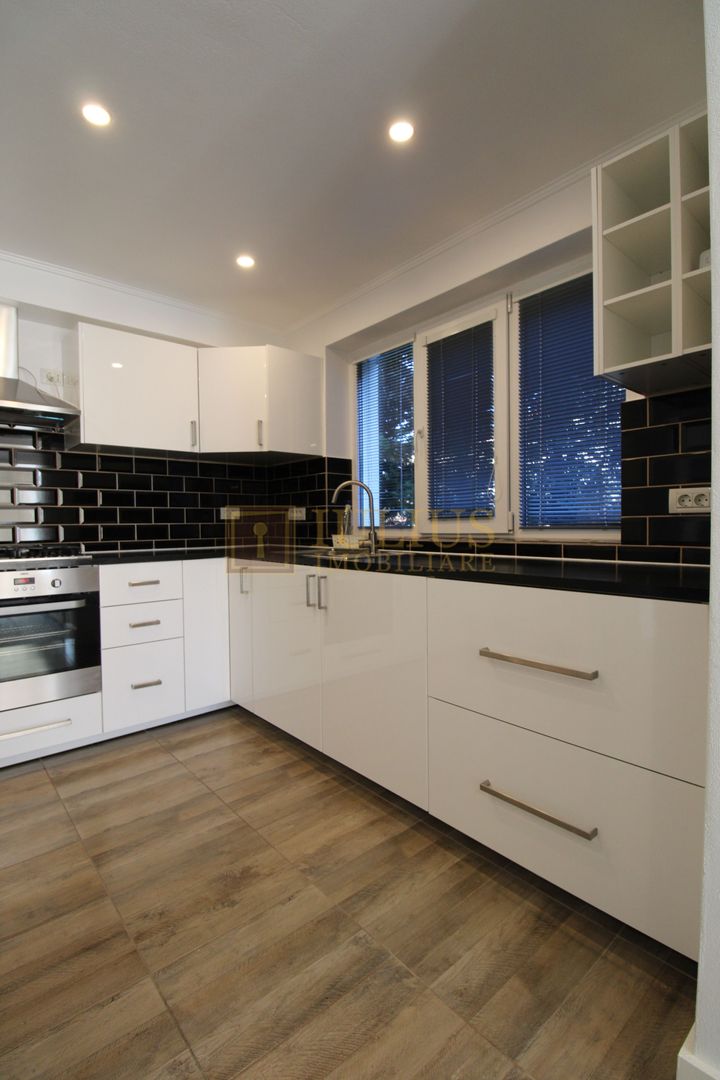 Ciarda Rosie,  4 dormitoare + 2 bai + 2 bucatarii, centrala proprie. - Poză 6