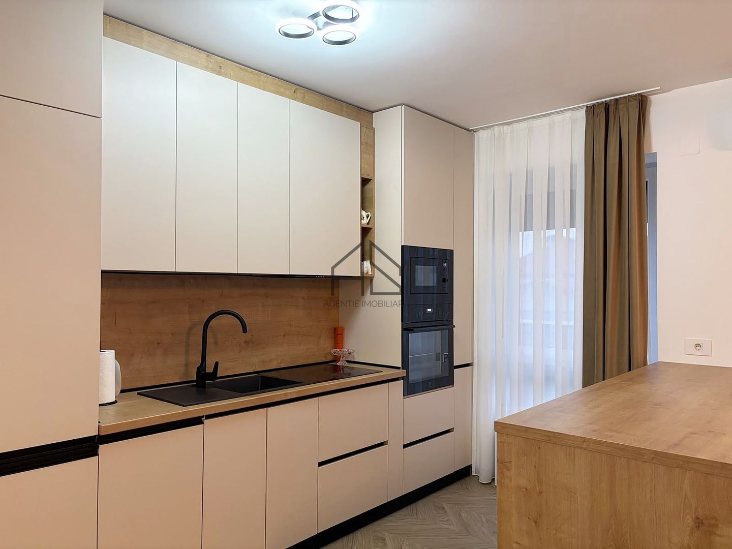 De închiriat | 3 camere | 2 bai | Prima inchiriere | Vladimirescu - Poză 3