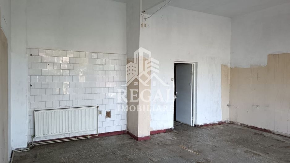 Spatiu comercial Micro 5 (Statia de autobuz) - Poză 2